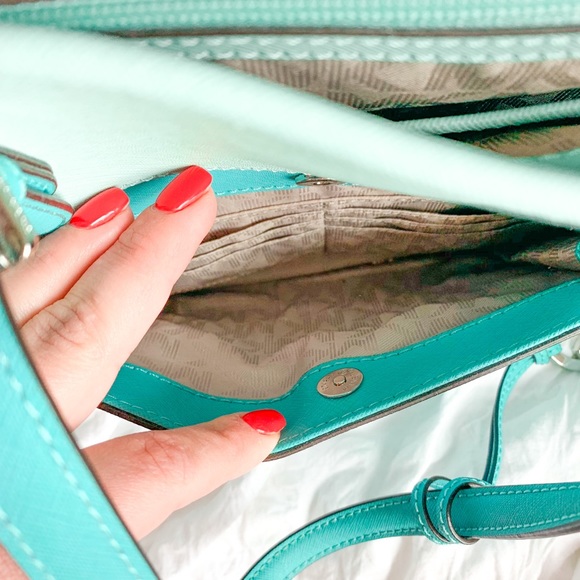 Michael Kors Beautiful LIMITED EDITION Handbag - Picture 4 of 8